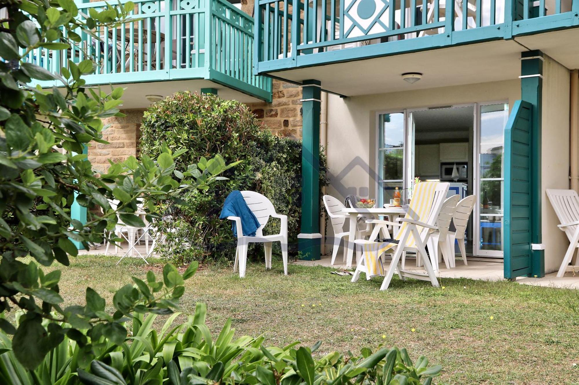 Localise A06: Seaside View Suite with Pool and Garden Access Guilvinec Exterior photo
